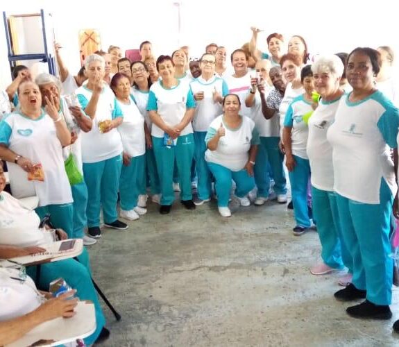 apoyo al adulto mayor la madrina fundacion